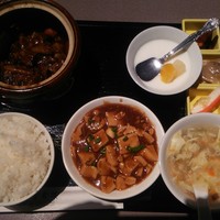 金香楼 - ランチ　牛スジと牛肉の壺煮+豆腐煮込み