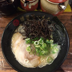 博多ラーメン つる - 