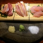 ATARI - atari:鶏の刺身三点盛り