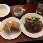 タベルナ・ラ・グロッタ - 牛肉のほほ肉赤ワイン煮ランチ1000円