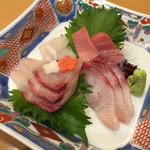 料理天国よし。 - かんぱちをオーダーしたのに、あれれプラスα！！