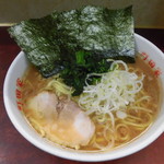 横浜ラーメン 町田家 - 実際に食べたラーメン大盛り麺固め・味濃いめ・脂多め