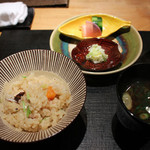 おおたに - 鯛と松茸の炊き込みご飯　　九条ねぎの赤出汁