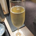 つるとんたん - シャトーメルシャン 勝沼の泡 850円(グラス)