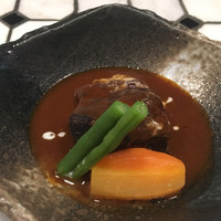 加藤牛肉店シブツウ - 頬肉の煮込み