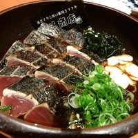 寅八商店 心斎橋店 - かつおのわら焼きたたき