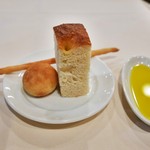 IL PAPPALARDO - パン3種類