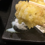 あなごと日本酒 なかむら - まずは塩で食べます（╹◡╹）