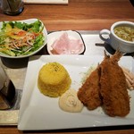 TAVERNA UOKIN - 築地入荷イワシフライ　タルタルソース添え