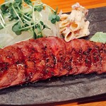 一品料理 ひとしな - 仙台牛ミスジ肉のステーキ