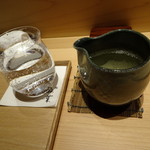 鮨 麻葉 - ペリエと冷酒