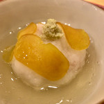 あつもの：からすみをあしらったかぶら蒸し　海老・ホタテ・インカのめざめをふんわり包んで