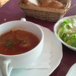 ラ・ミューゼ - 野菜のトマトスープ、サラダ、パン