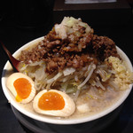 麺家 德 - 牛麺、麺大盛り、野菜大盛り、ニンニクあり