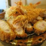 Tonkatsu Saku - 朔ロースかつ定食150gに永遠の海老フライ2尾トッピング