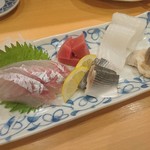 ささき - お造り　手前は『ホウボウ』という魚です