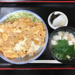 ダイニング美和 - カツ丼750円