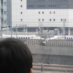 M＆C Cafe 丸の内オアゾ - E系の新幹線がよく見えます