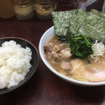 横浜ラーメン 町田家 - 