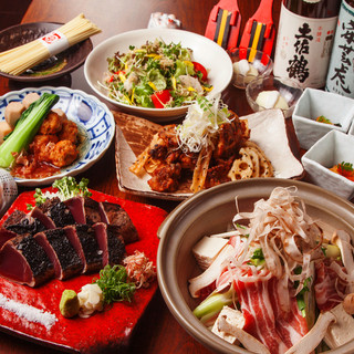 コースでは当店名物の「かつをの藁焼き塩たたき」も味わえます