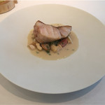 ラ クレリエール - メヌケのポワレ、4種の貝のソースマリニエール