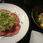 焼肉 貴 - ネギ塩牛たんと、ミノの一品