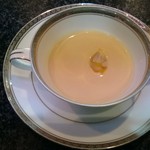 鉄板DINING集 - ポロ葱とユリネのポタージュ