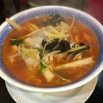 毛家麺店 - 辣湯麺（880円）