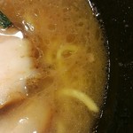 横浜家系らーめん 橋本家 - バランス型のスープ。