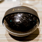 SUGALABO - 黒い器を開けると