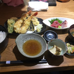 四季料理 海山 - 天婦羅定食・800円