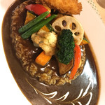 カレーハウス すぷ～ん - 野菜カレー コロッケトッピング 740円