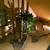 天一坊 - 引き戸を開けると箱庭が