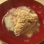 うを徳 - お椀（助子 + 海老芋）（アップ）