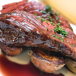 ルポ - 肉厚も有りボリューム満点
      下にひかれたポテトも美味しい！