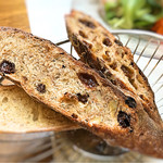 ルポ - 2種類のパンも絶品