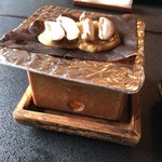 南天苑 - 朴葉みそ