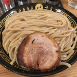 中華蕎麦うゑず - 小麦粉感が漂う美味しい麺