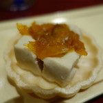 銀座 しのはら - 中身はフォアグラとあんぽ柿