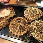 鶴橋風月 - 焼きそばが出来上がりました