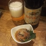 Taishuu Izakaya Yoshiha - 中瓶ビール＋お通し