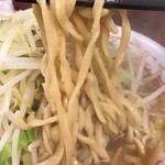 Ramen Jirou - 【2017.1.25】加水率低めで平打ち気味の太麺。