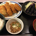 刺身和食 旭屋 - 特大カキフライ定食