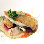 アマルフィ - 　ノドグロのソテー　ノドグロとハマグリの出汁をソースに　　紅白の大根を添えて