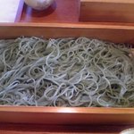手打ち蕎麦　さとみ - [料理] 変わり更科 (よもぎ切り)