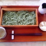 手打ち蕎麦　さとみ - [料理] 『変わり更科』(よもぎ切り)