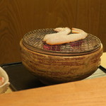 虎白 - 焼き物の一：松葉蟹の炭火焼き2