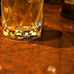 マルシン - 静かな音楽とウイスキーを楽しむ。