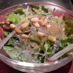 鉄板焼レストラン八景 - 三浦　蛭田農園の無農薬野菜と海水晶のサラダ