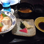 鉄板焼レストラン八景 - 葉山牛コースミニ海鮮丼と香の物・味噌汁